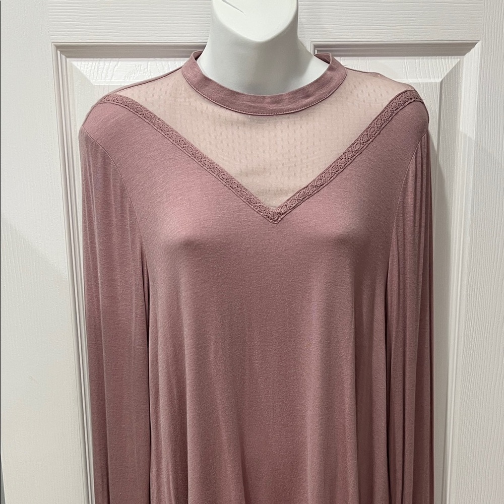 NWT About A Girl Pale Mauve Lace Accent Blouse, Size XL - Picture 10 of 16